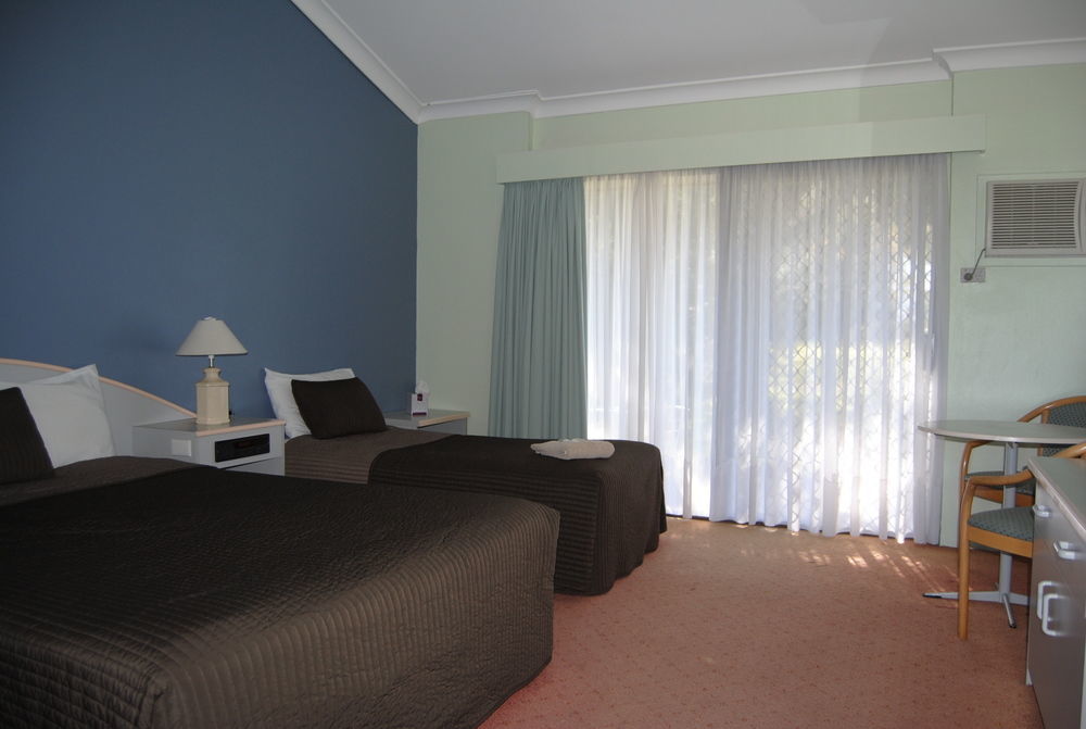 Airlie House Motor Inn Скон Экстерьер фото