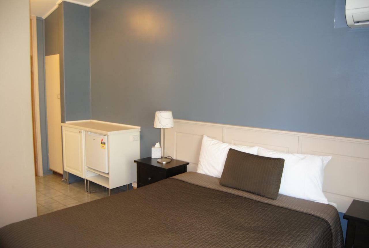 Airlie House Motor Inn Скон Экстерьер фото