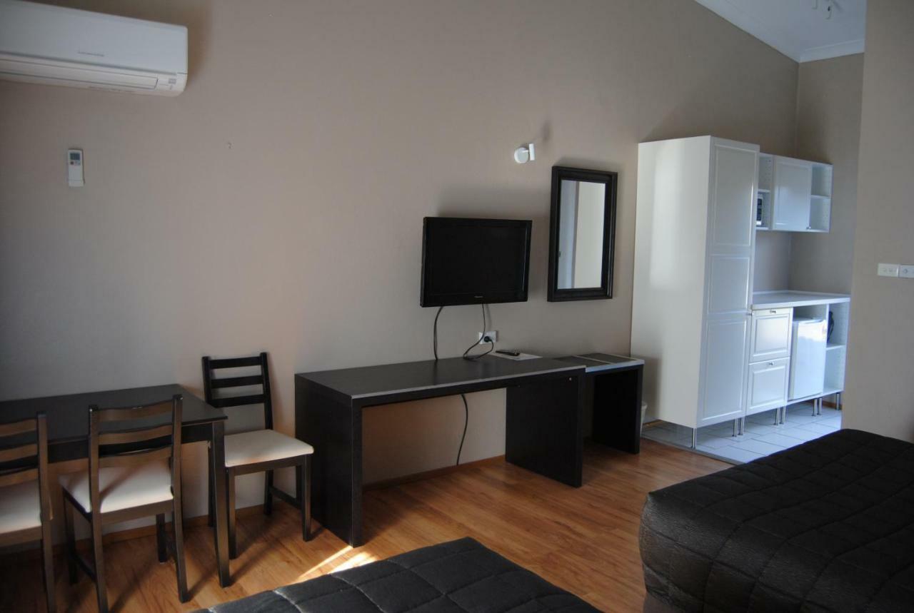 Airlie House Motor Inn Скон Экстерьер фото